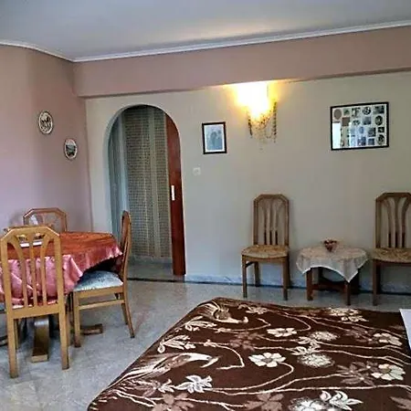 Mikro Katafygio Hotel *