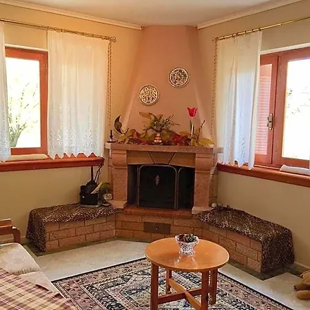 Mikro Katafygio Hotel