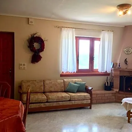 Mikro Katafygio Hotel